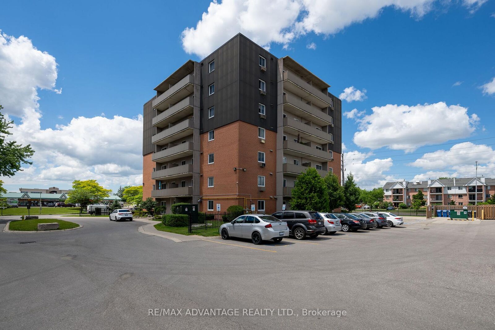 Property Photo: 1100 Jalna Boulevard 602 ON N6E 2M2