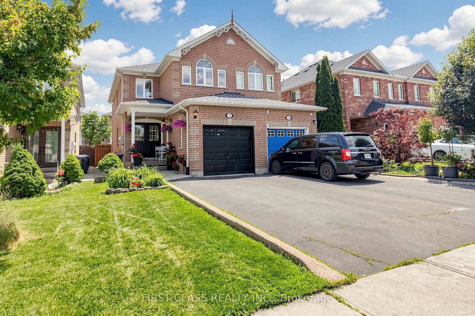 Property Photo:  175 Tiller Trail  ON L6X 4S9 