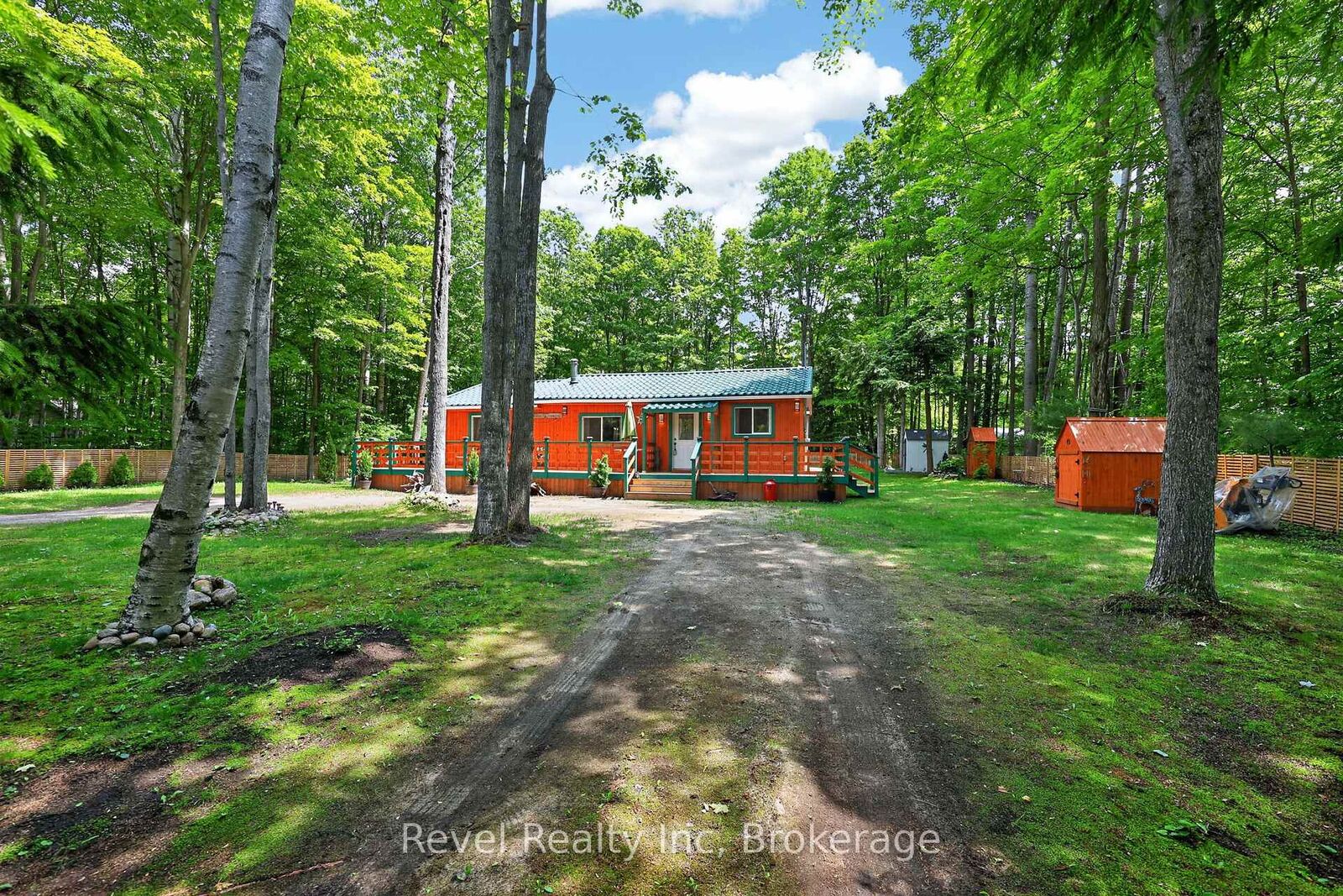 Photo de la propriété:  49 Wolfe Trail  ON L9M 0H7 