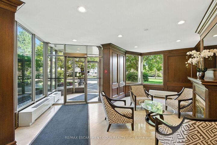 Property Photo: 1201 North Shore Boulevard E 208 ON L7S 1Z5