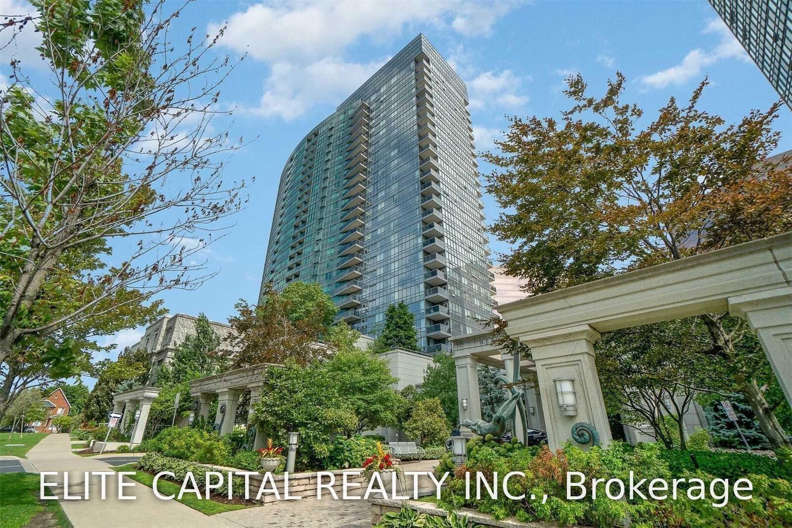 Property Photo: 15 Greenview Avenue 2101 ON M2M 4M7