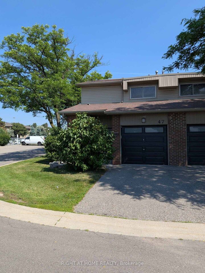 Property Photo:  485 Meadows Boulevard 47  ON L4Z 1H1 