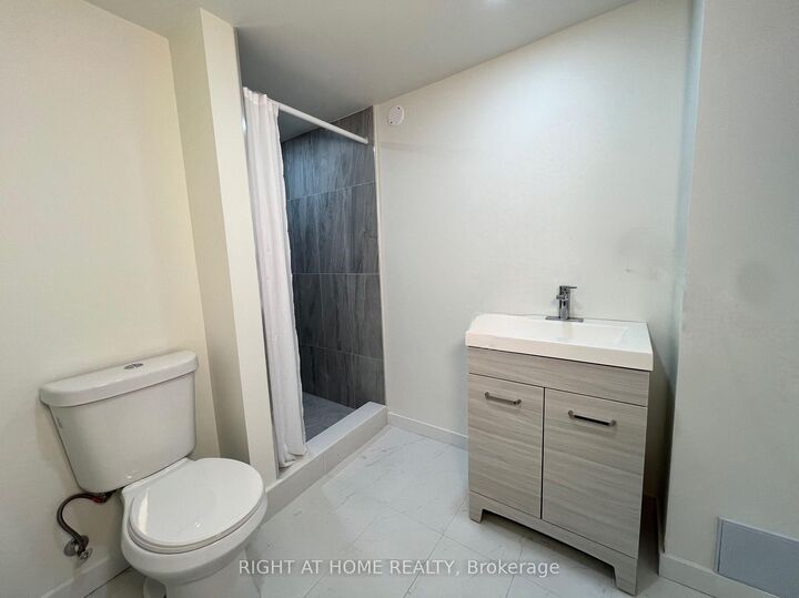Property Photo: 62 McClenny Drive Lower2 ON L4G 5N6