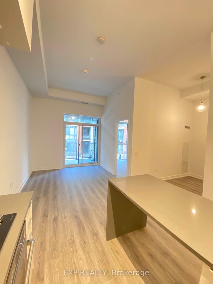 Property Photo:  38 Iannuzzi Street 218  ON M5V 0E8 