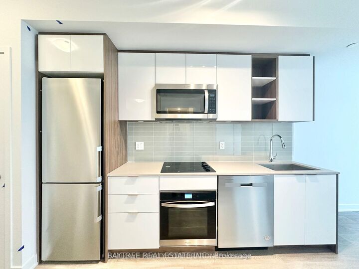 Property Photo:  543 Richmond Street W 1030  ON M5V 0W9 