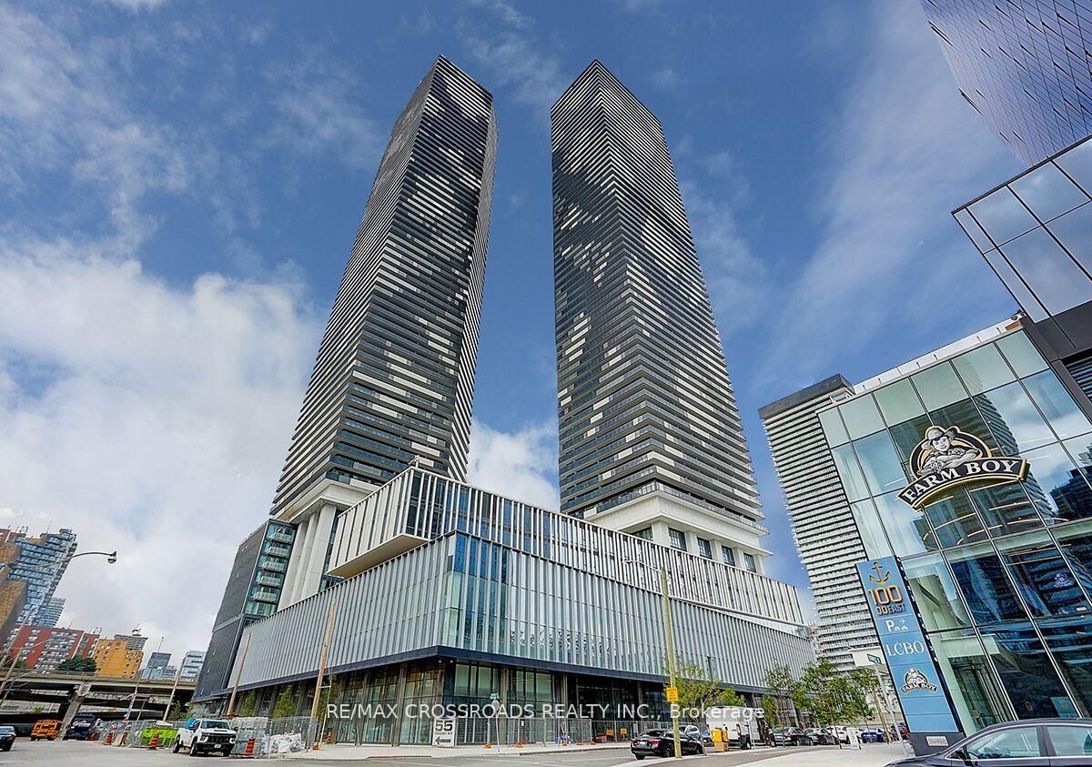 Property Photo:  55 Cooper Street 6906  ON M5E 0G1 