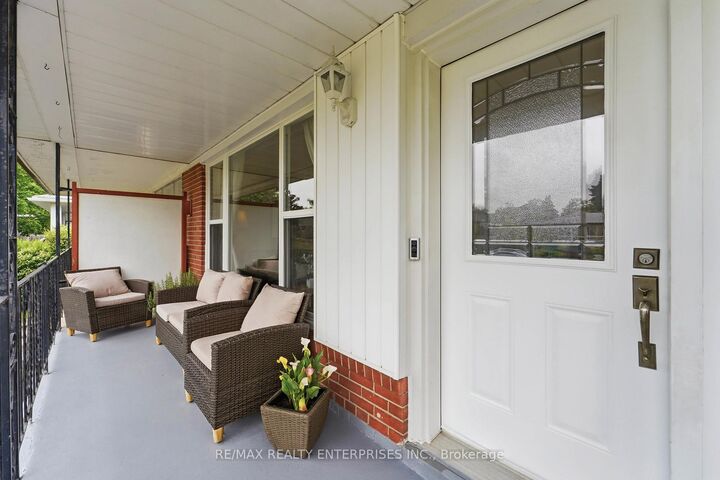 Property Photo:  2589 Lundigan Drive  ON L5J 3W2 