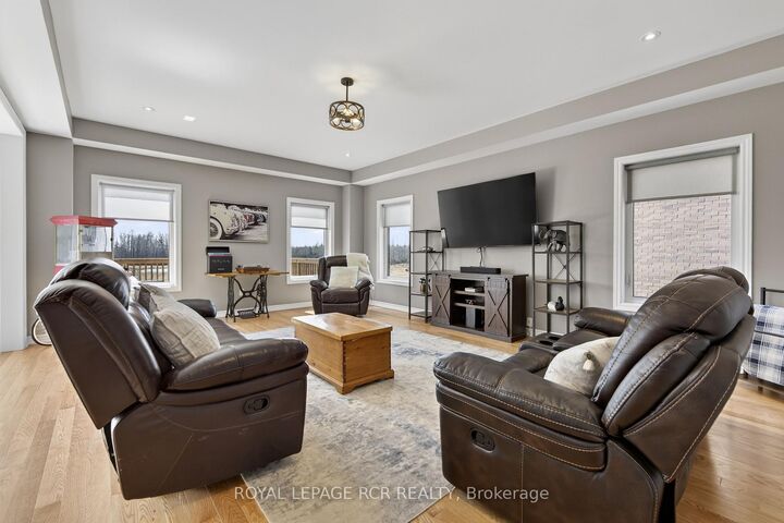 Property Photo: 375 Russell Street ON N0C 1B0