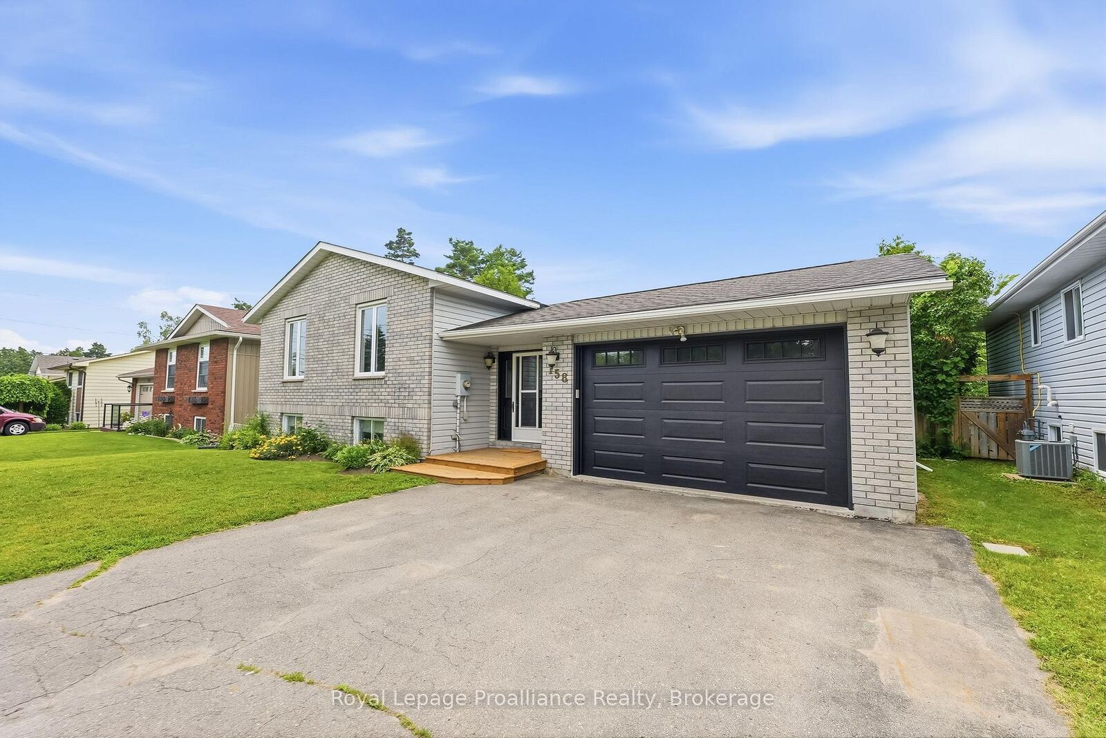 Property Photo: 158 Ontario Street ON K0K 1H0