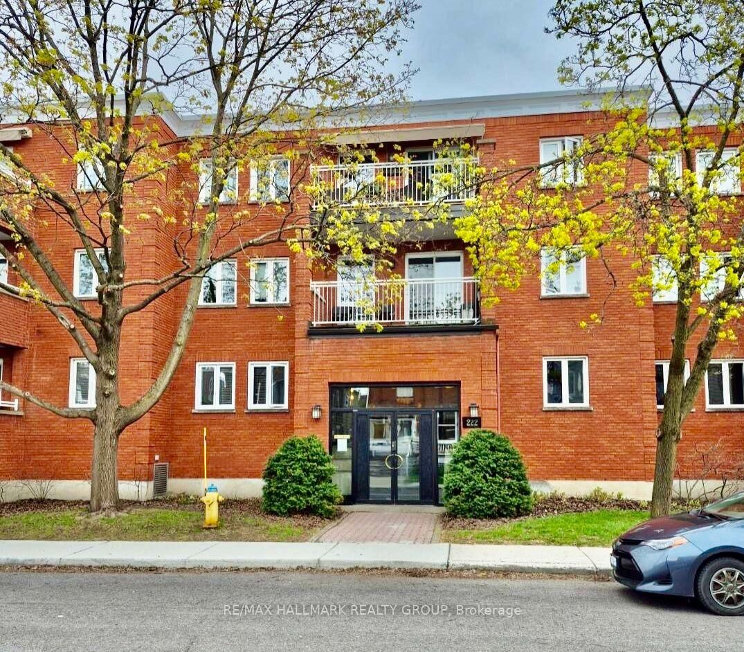 Property Photo: 222 Bruyere Street 201 ON K1N 5E3