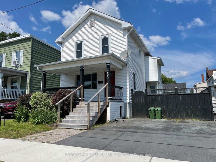 Property Photo:  205 Guy Street  ON K6H 4V1 