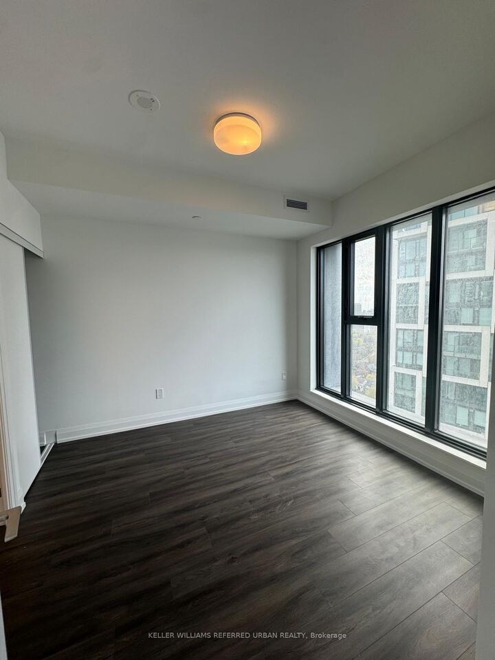 Property Photo: 20 Soudan Avenue 2204 ON M4S 0E2