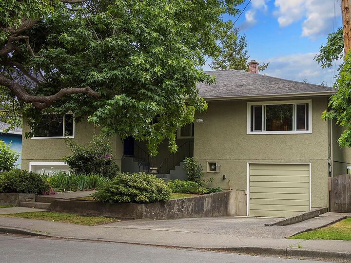 Property Photo: 1607 Chandler Ave BC V8S 1N7