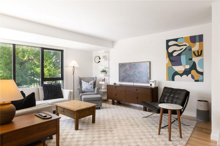 Property Photo: 2887 Colquitz Ave BC V9A 2L9