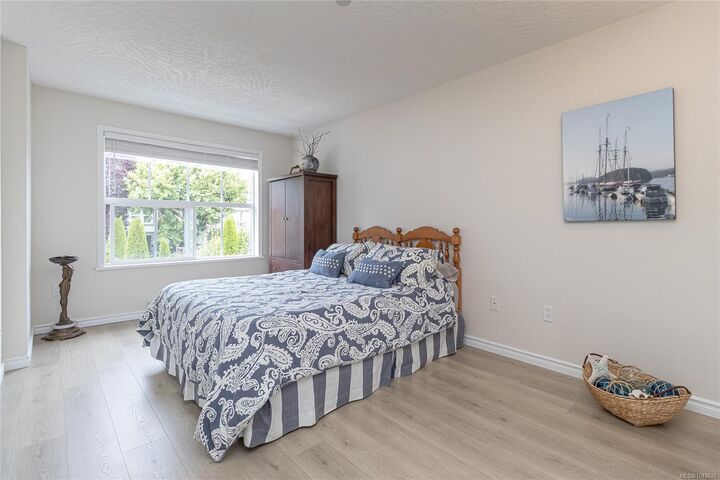 Property Photo:  1070 Southgate St #309  BC V8V 2Z2 