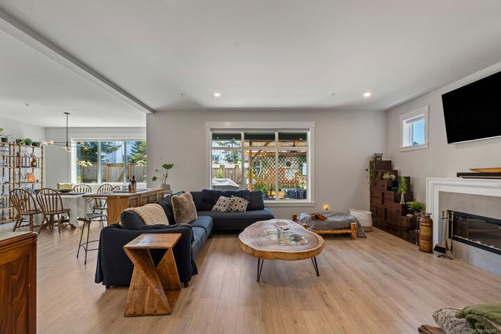 Property Photo: 6541 Noblewood Pl BC V9Z 0W3