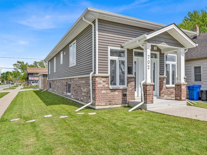 702 Lesperance Road — photo 1