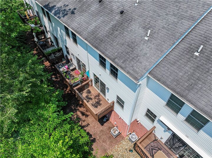 Property Photo: 350 Creekview PA 15071