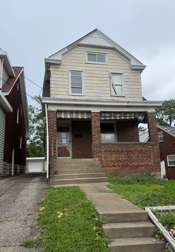 Property Photo:  2831 Custer Ave  PA 15227 