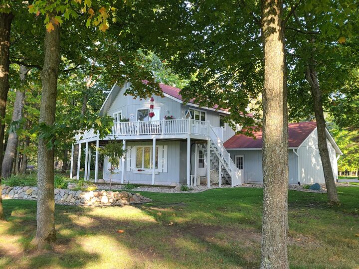 Property Photo:  1840 Mission Hills Lane  MI 49735 