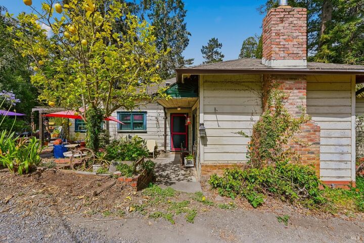 Property Photo:  589 Pleasant Hill Road  CA 95472 