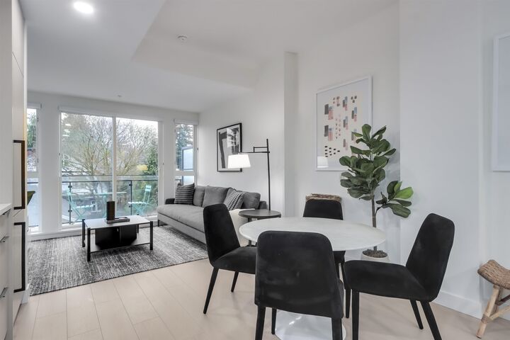 Property Photo: 422 E 3rd Street 41* BC V7L 1G2