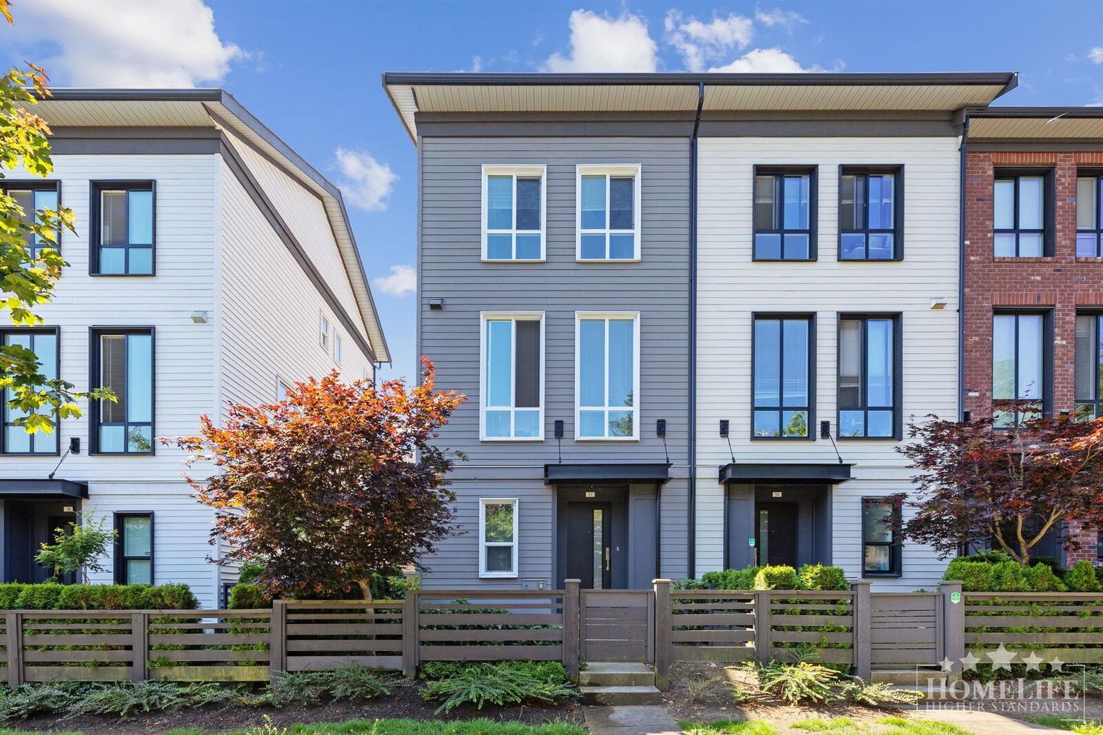 Property Photo:  15828 27 Avenue 17  BC V3Z 0X4 