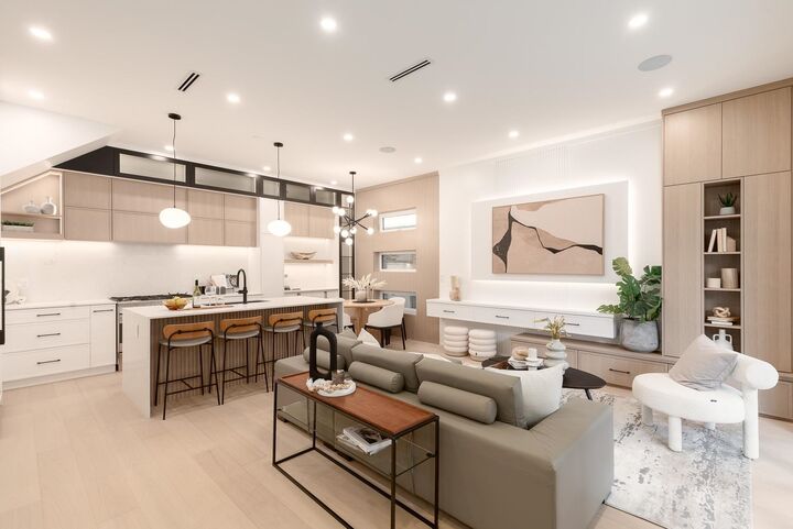 Property Photo: 477 W 20th Avenue BC V5Y 2C7