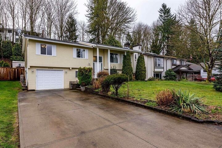 35064 Laburnum Avenue — photo 1