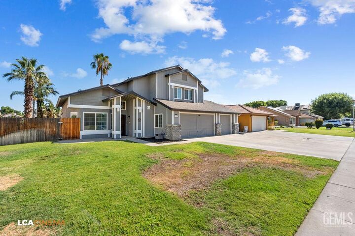 Property Photo:  11618 Jimrik Avenue  CA 93312 