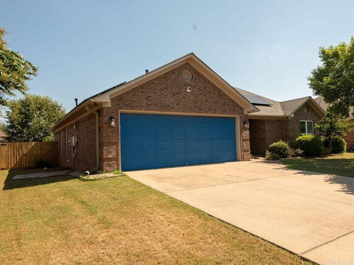 Property Photo:  2530 Zoysia Lane  AR 72034 