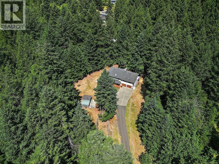 Property Photo:  418 Quail Place  BC V9B 6G2 