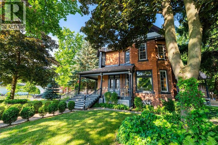 Property Photo: 213 Vidal Street South ON