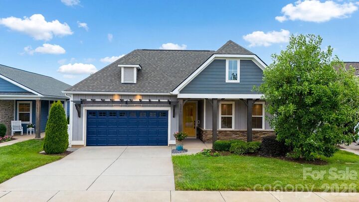 Property Photo: 5201 Looking Glass Trail NC 28037