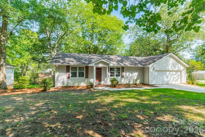 Property Photo:  1077 E Shore Drive  SC 29720 
