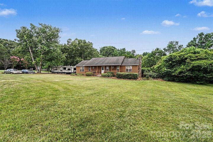 Property Photo: 3999 Fincher Road NC 28104