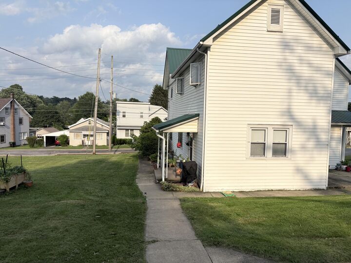 Property Photo: 718/ 720 S Brady St PA 15801