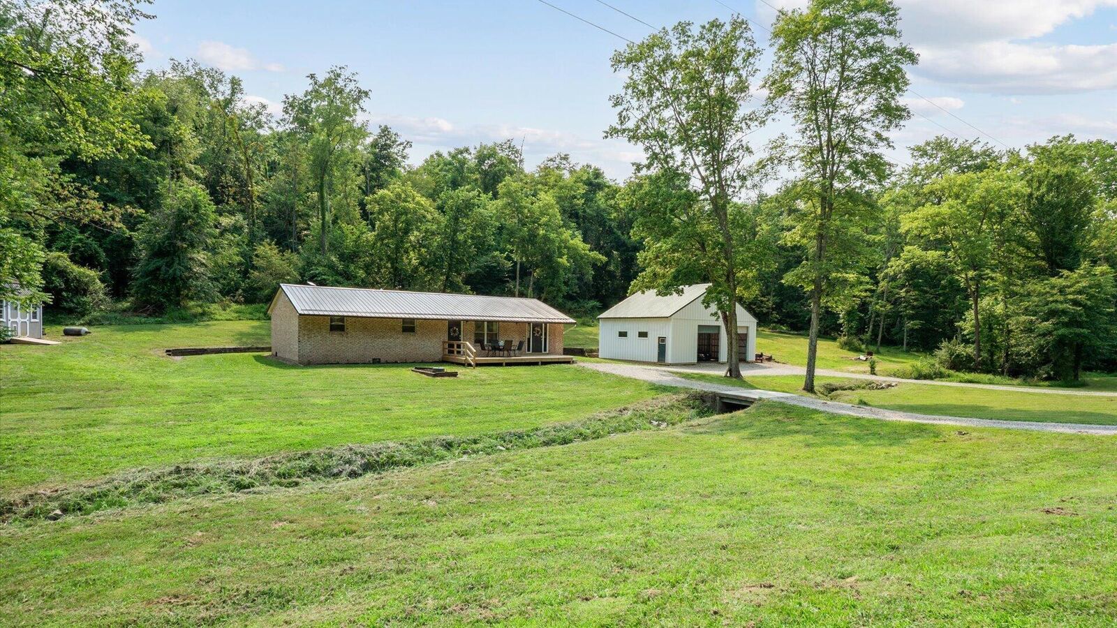 Property Photo:  4111 Dragoo Road  OH 43830 