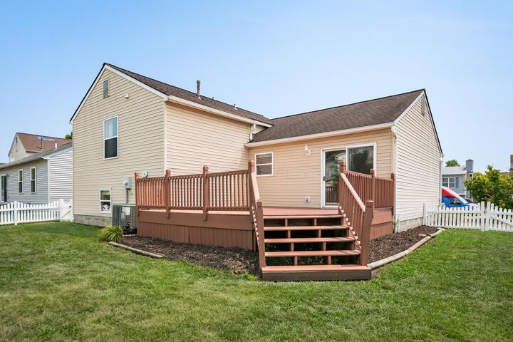 Property Photo: 926 Robmeyer Drive OH 43207