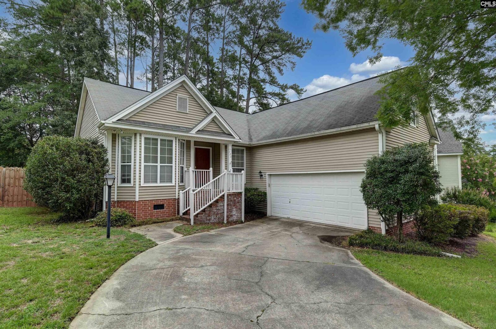 Property Photo:  120 Glenbrooke  SC 29204-3737 
