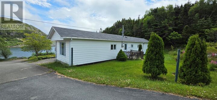 3 Bayview Drive — photo 1