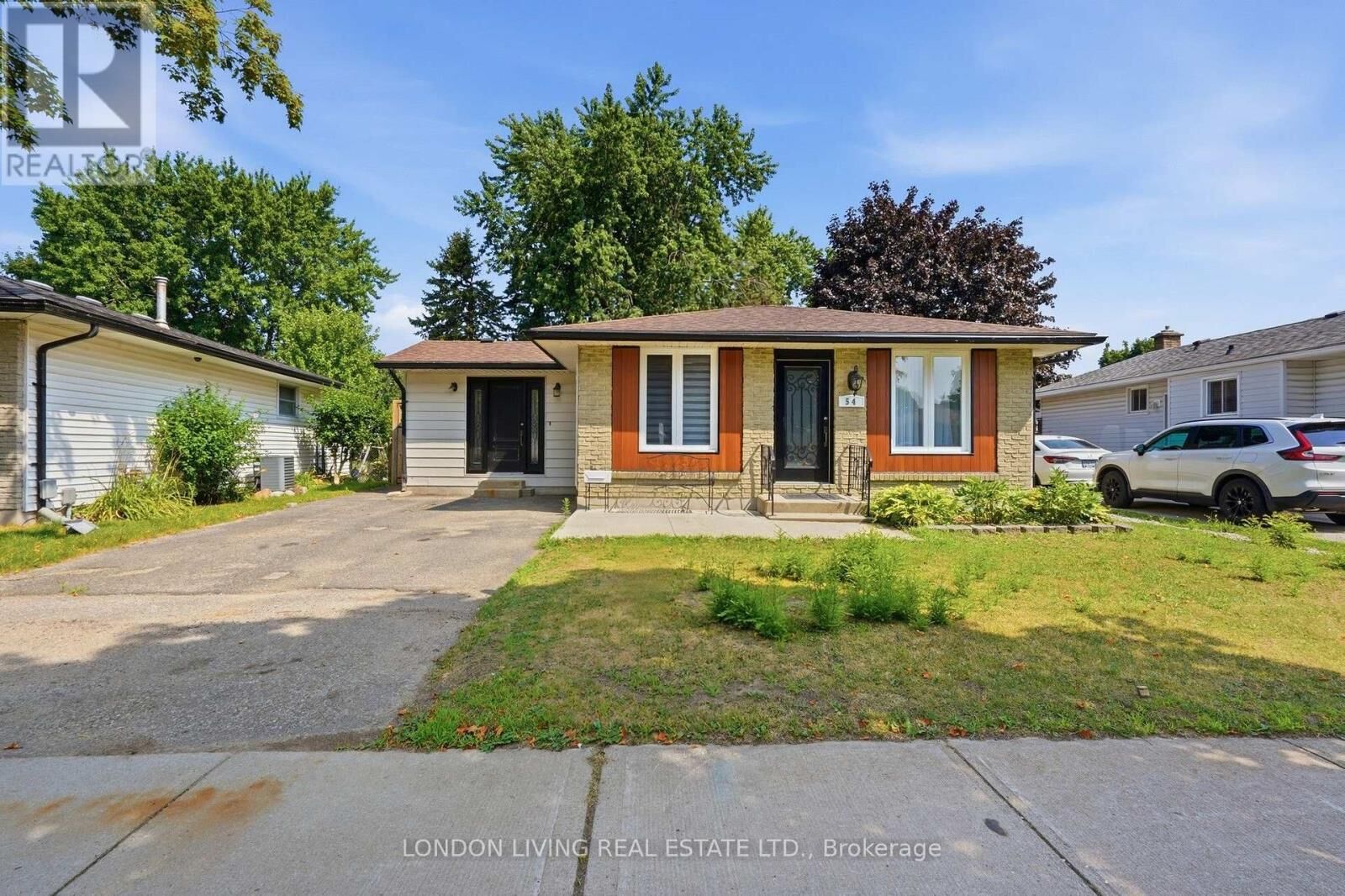 Property Photo: 54 Nicholas Crescent ON N6E 2E9