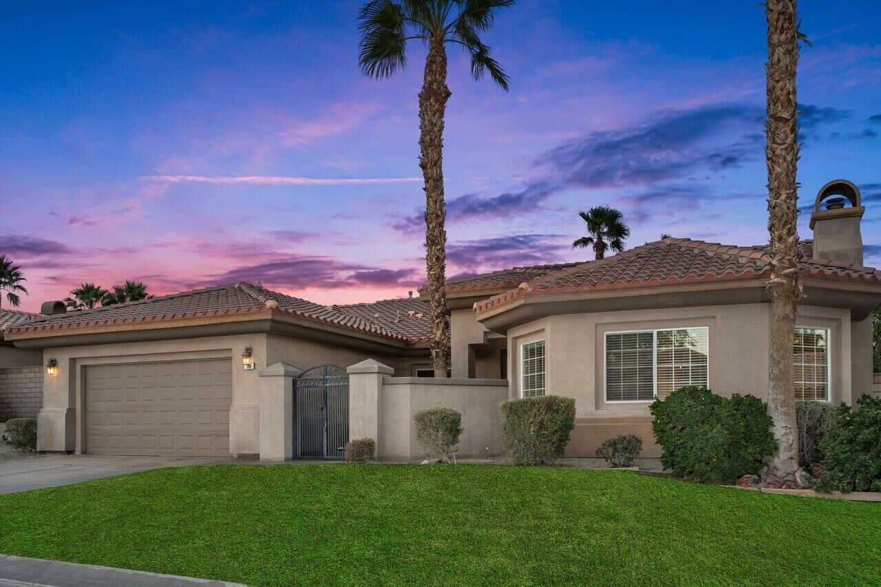 Property Photo:  109 Clearwater Way  CA 92270 