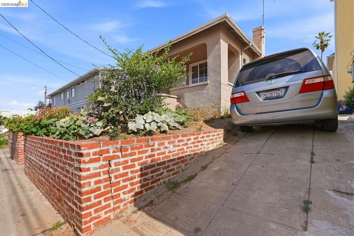 Property Photo: 5362 Foothill Blvd CA 94601