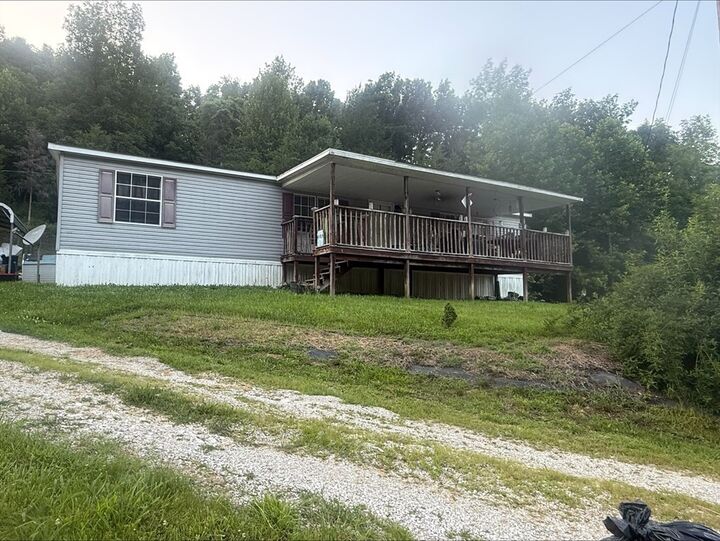 Property Photo: 1010 Highway 3 KY 41230