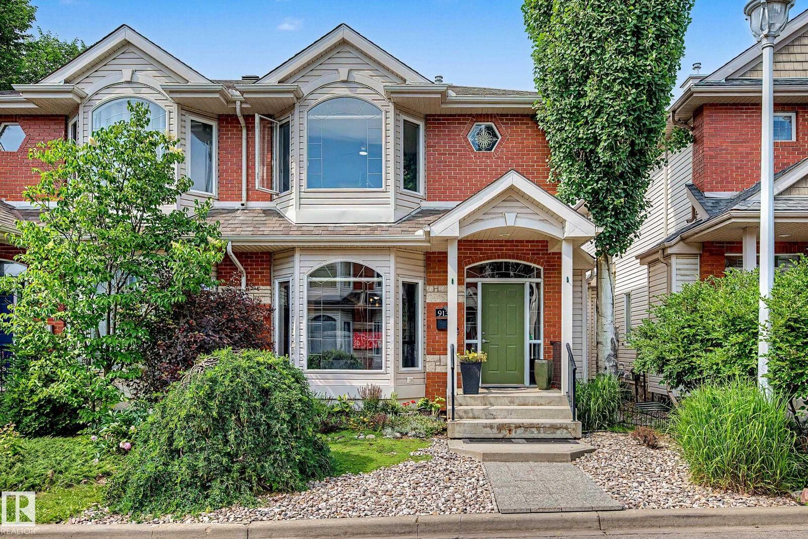 Property Photo:  9130 100A Avenue NW  AB T5H 4N7 