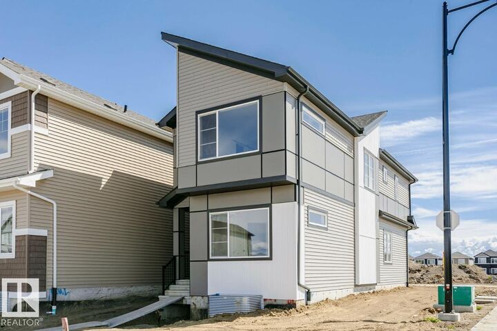 303 Edgemont Drive NW — photo 1