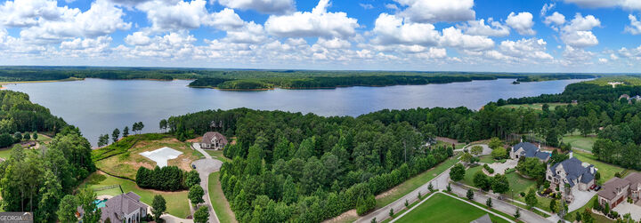 Property Photo: 1802 Lake Pointe Circle GA 30248