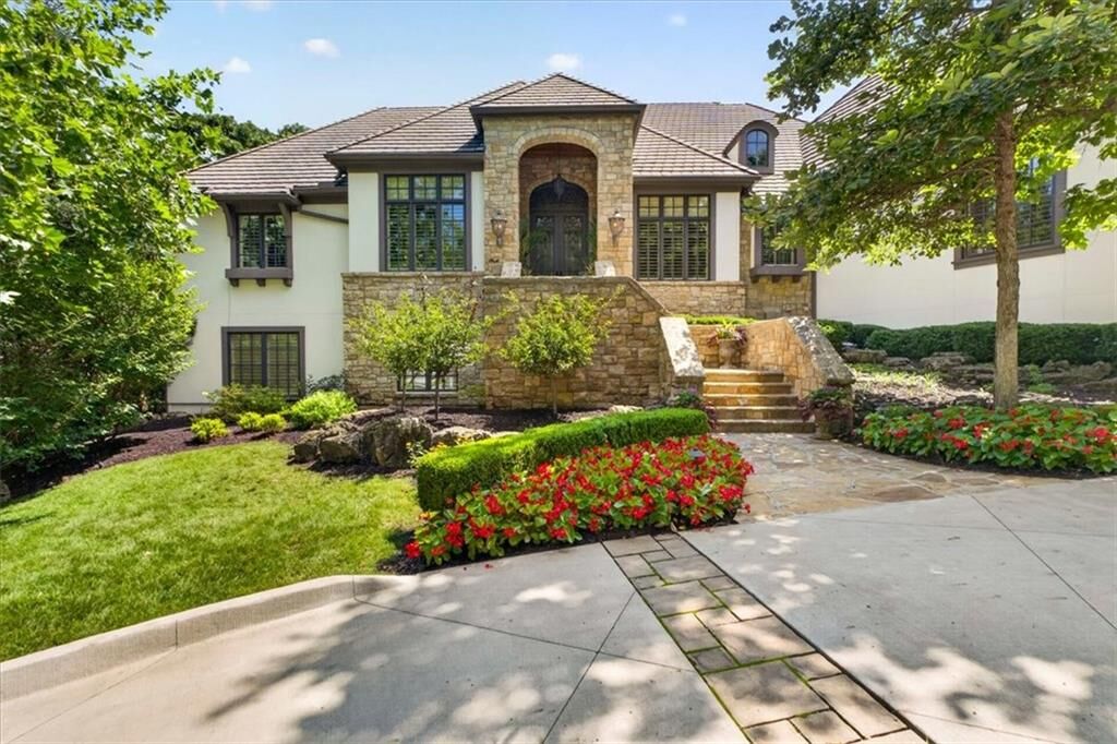 Property Photo:  200 Hever Knoll Street  MO 64012 