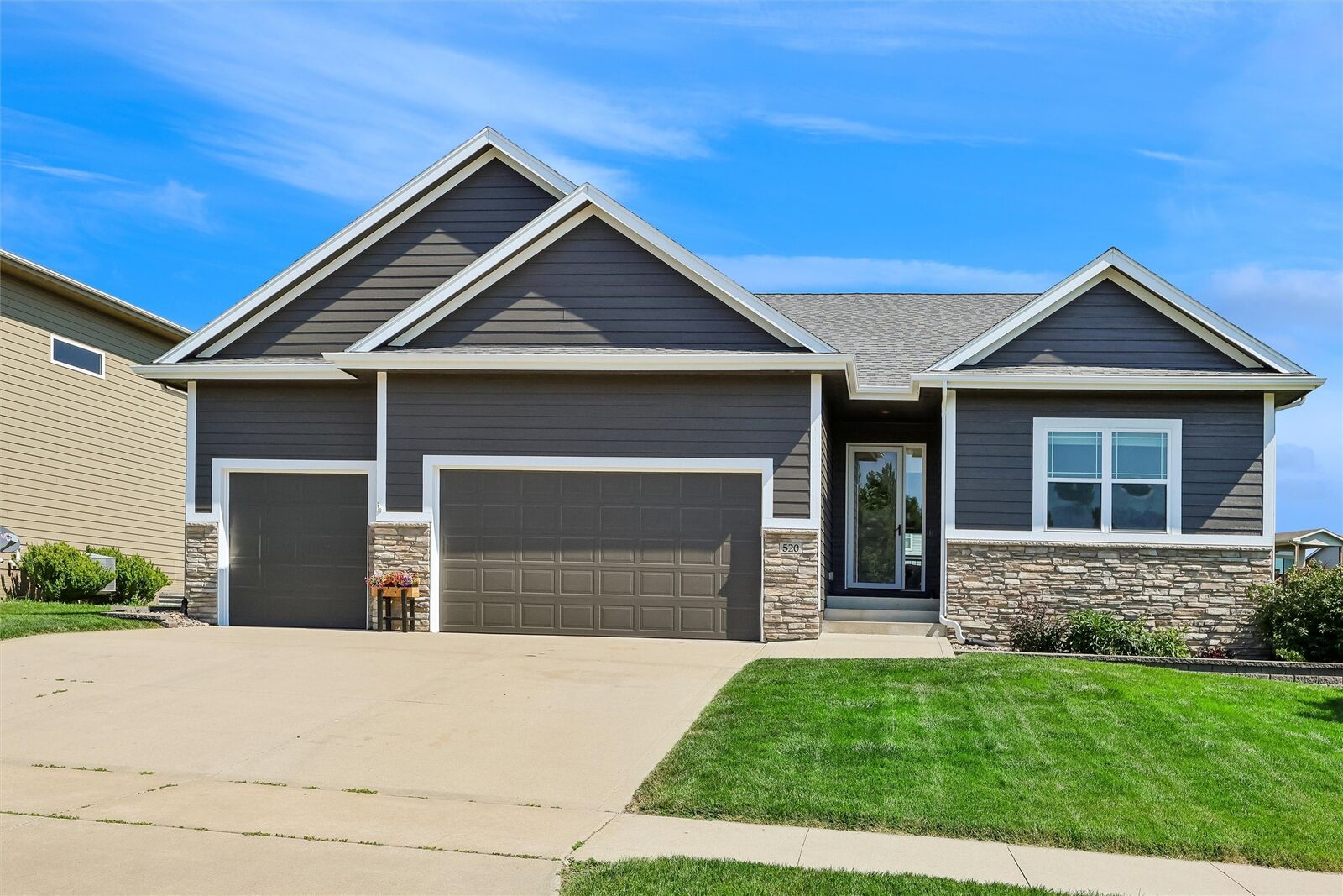 Property Photo:  520 Timberview Drive  IA 50003 
